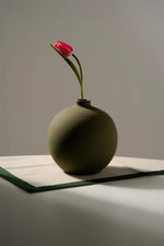 The Blanc Collection - 03 Vase: Olive Green